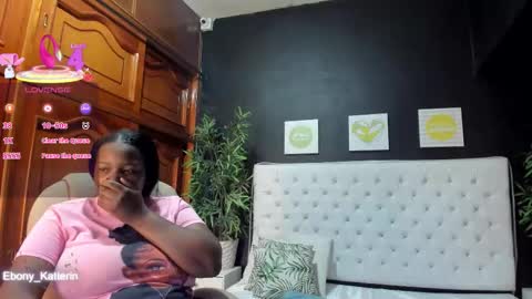 Snapshot of ebony_katterin chatting on 11-12-25, 10:37 ebony_katterin online show from 11-12-25, 10:37