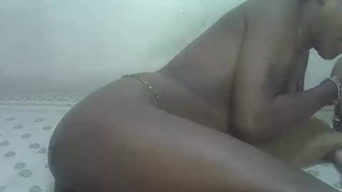 ebony_pearl59 online show from 05-12-26, 07:05