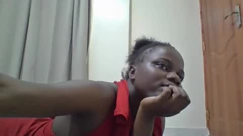 Snapshot of ebony_tasha chatting on 06-01-26, 05:20 tasha online show from 06-01-26, 05:20