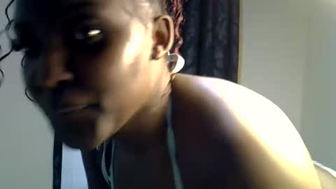 Snapshot of ebonybarbieee chatting on 07-10-26, 05:59 Barbie online show from 07-10-26, 05:59