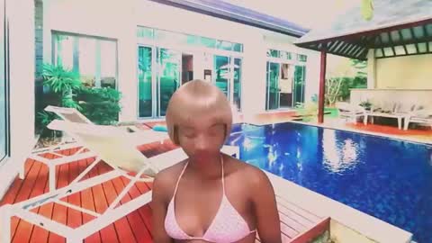 Snapshot of ebonycreamy69 chatting on 02-12-25, 11:40 Nova online show from 02-12-25, 11:40