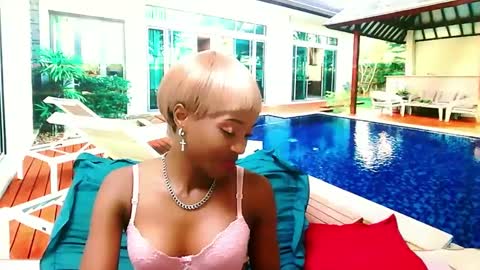 Snapshot of ebonycreamy69 chatting on 02-13-25, 01:08 Nova online show from 02-13-25, 01:08