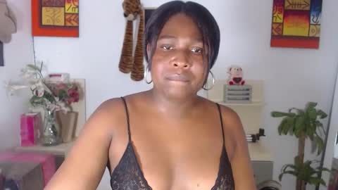 Snapshot of ebonyjdore chatting on 02-28-25, 09:23 rosmary online show from 02-28-25, 09:23