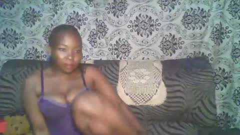 Snapshot of ebonymilf1 chatting on 02-18-25, 12:48 Tee online show from 02-18-25, 12:48