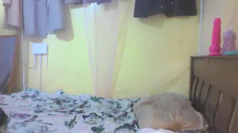 Ebonymuse2 online show from 04-15-26, 07:10