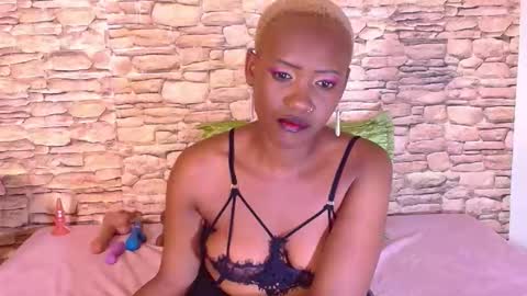 Snapshot of ebonyolive69 chatting on 10-14-25, 09:37 Cindy online show from 10-14-25, 09:37