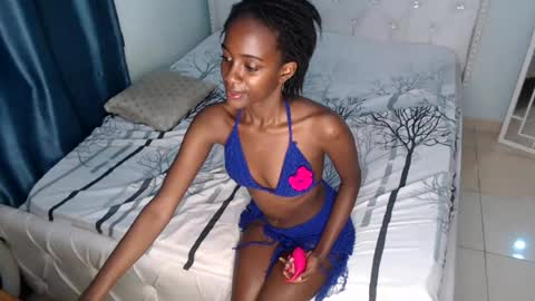 Snapshot of ebonypetitequeen chatting on 07-03-26, 11:11 Maya online show from 07-03-26, 11:11