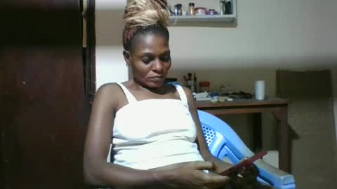 Snapshot of ebonyqueen4 chatting on 06-14-26, 06:43 JACKLINE online show from 06-14-26, 06:43