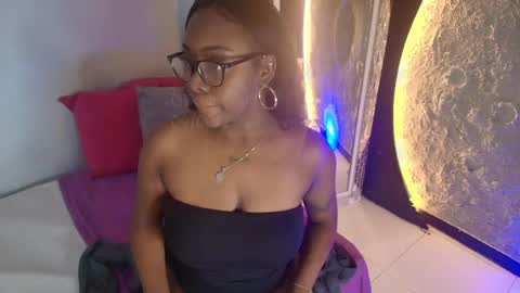 ebonyrosee_ online show from 06-06-26, 12:10