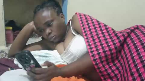 Snapshot of ebonyvalerian chatting on 09-16-25, 05:58 Ebonyval online show from 09-16-25, 05:58