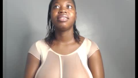 Snapshot of ebonyx_dripqueen chatting on 11-09-25, 06:33 Loveth online show from 11-09-25, 06:33
