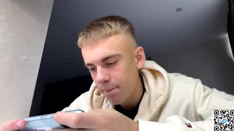 Snapshot of echowraith chatting on 10-12-25, 06:23 echowraith online show from 10-12-25, 06:23