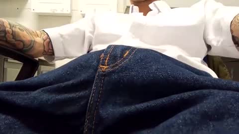 Snapshot of ed_big_cock chatting on 03-12-25, 12:04 Edd Gallego online show from 03-12-25, 12:04