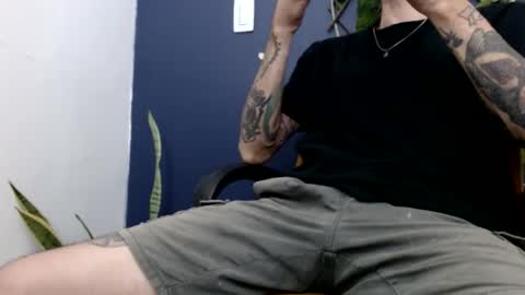 Snapshot of ed_big_cock chatting on 10-05-25, 07:39 Edd Gallego online show from 10-05-25, 07:39