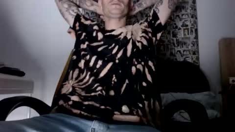 Snapshot of ed_big_cock chatting on 02-19-26, 04:08 Edd Gallego online show from 02-19-26, 04:08