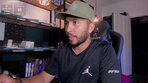 edahi1386 online show from 12-23-25, 02:53