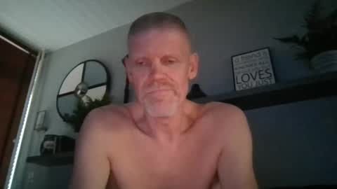 Snapshot of eddie4767 chatting on 09-08-25, 05:45 eddie4767 online show from 09-08-25, 05:45