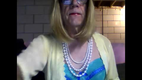 Snapshot of eddie595959 chatting on 12-22-24, 08:27 eddie595959 online show from 12-22-24, 08:27