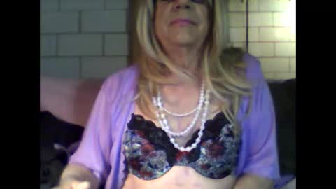 Snapshot of eddie595959 chatting on 02-17-26, 11:29 eddie595959 online show from 02-17-26, 11:29