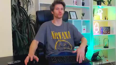 Snapshot of eddie_baker chatting on 06-16-26, 02:36 eddie_baker online show from 06-16-26, 02:36