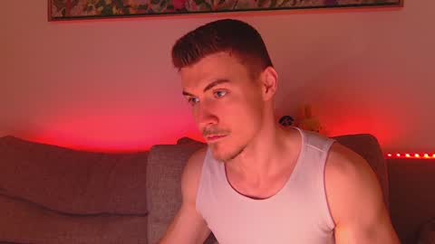 Snapshot of eddieds chatting on 12-04-24, 02:42 Eddie online show from 12-04-24, 02:42