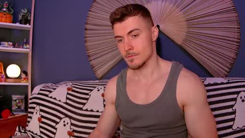 Snapshot of eddieds chatting on 10-21-25, 02:45 Eddie online show from 10-21-25, 02:45