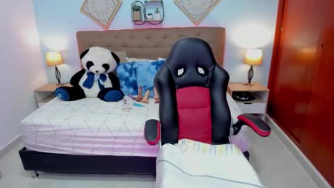 Snapshot of edelaine_rogers chatting on 11-26-25, 05:52 ede online show from 11-26-25, 05:52