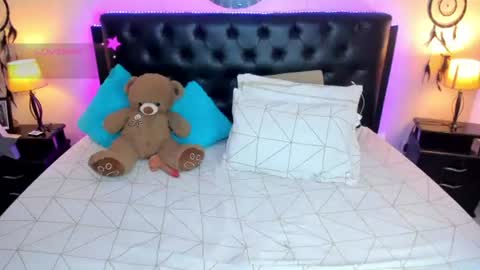 Snapshot of edelaine_rogers chatting on 06-23-26, 11:30 ede online show from 06-23-26, 11:30