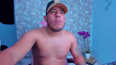 Snapshot of edgarpinto302 chatting on 02-24-26, 05:16 edgarsexxx online show from 02-24-26, 05:16