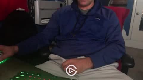 Snapshot of edgemeallnight chatting on 12-29-24, 08:58 edgemeallnight online show from 12-29-24, 08:58