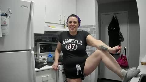 Snapshot of edgeofinsanity13 chatting on 02-13-25, 07:31 Angel online show from 02-13-25, 07:31