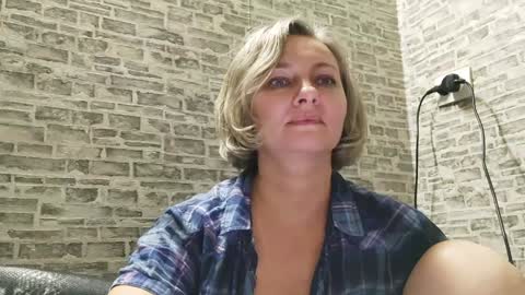 Snapshot of edithmanning chatting on 12-21-24, 05:51 edithmanning online show from 12-21-24, 05:51