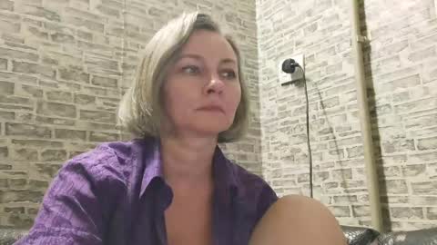 Snapshot of edithmanning chatting on 12-28-24, 03:26 edithmanning online show from 12-28-24, 03:26
