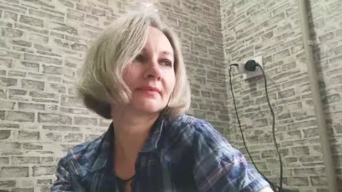 Snapshot of edithmanning chatting on 01-09-25, 09:37 edithmanning online show from 01-09-25, 09:37