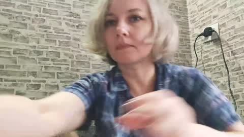 Snapshot of edithmanning chatting on 01-10-25, 09:23 edithmanning online show from 01-10-25, 09:23