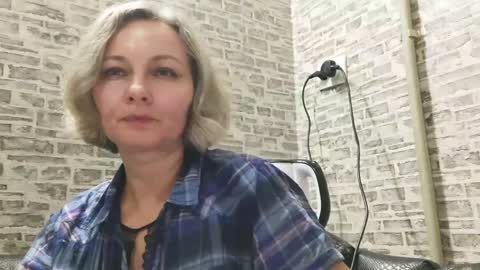 Snapshot of edithmanning chatting on 01-10-25, 03:06 edithmanning online show from 01-10-25, 03:06