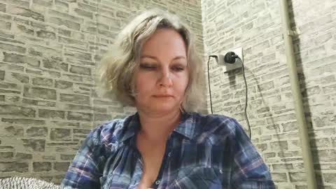 Snapshot of edithmanning chatting on 01-14-25, 12:14 edithmanning online show from 01-14-25, 12:14