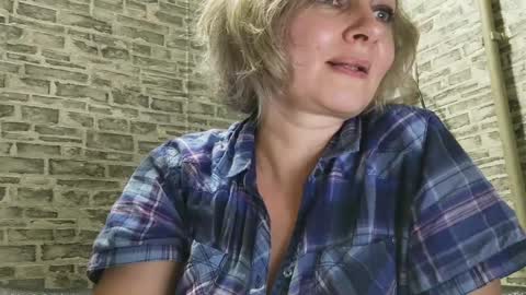 Snapshot of edithmanning chatting on 01-14-25, 03:15 edithmanning online show from 01-14-25, 03:15