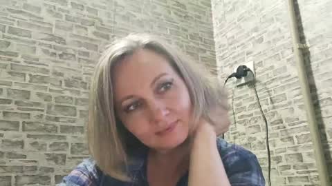 Snapshot of edithmanning chatting on 01-21-25, 01:54 edithmanning online show from 01-21-25, 01:54