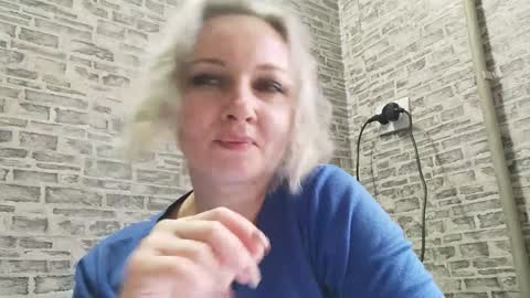 Snapshot of edithmanning chatting on 01-25-25, 10:19 edithmanning online show from 01-25-25, 10:19