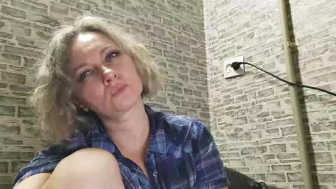 Snapshot of edithmanning chatting on 01-25-25, 02:47 edithmanning online show from 01-25-25, 02:47