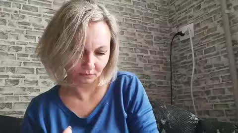 Snapshot of edithmanning chatting on 03-06-25, 09:36 edithmanning online show from 03-06-25, 09:36