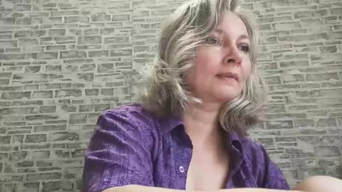 Snapshot of edithmanning chatting on 09-23-25, 05:32 edithmanning online show from 09-23-25, 05:32