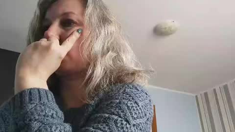 Snapshot of edithmanning chatting on 04-23-26, 09:30 edithmanning online show from 04-23-26, 09:30