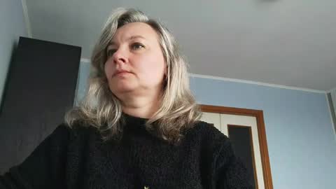 Snapshot of edithmanning chatting on 04-26-26, 06:33 edithmanning online show from 04-26-26, 06:33