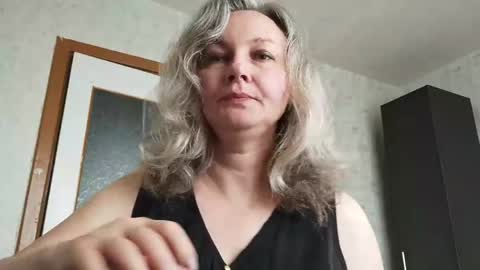 Snapshot of edithmanning chatting on 05-12-26, 07:05 edithmanning online show from 05-12-26, 07:05