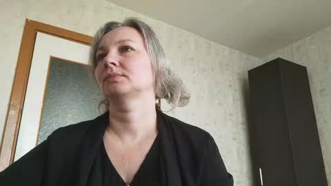 Snapshot of edithmanning chatting on 05-16-26, 05:48 edithmanning online show from 05-16-26, 05:48
