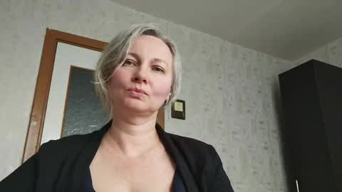 Snapshot of edithmanning chatting on 06-04-26, 08:20 edithmanning online show from 06-04-26, 08:20