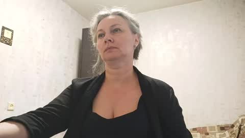 Snapshot of edithmanning chatting on 06-06-26, 05:17 edithmanning online show from 06-06-26, 05:17