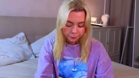 Bella3 online show from 06-15-26, 08:44